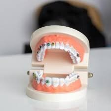 Dental District - Clinica Stomatologica by Dr. Alina Scortea, Bucuresti