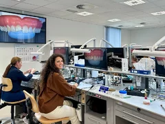 Dental District - Clinica Stomatologica by Dr. Alina Scortea, Bucuresti